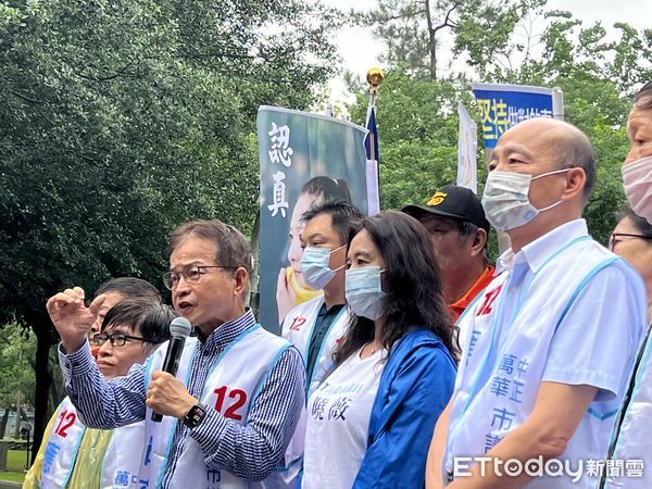 ▲▼應曉薇23日在萬華青年公園舉辦「平安幸福慈善音樂會」，韓國瑜、賴士葆到場站台。（圖／記者蘇晏男攝）