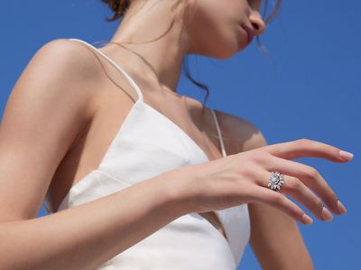 訂婚戒單鑽華麗升級　Hearts On Fire疊搭扇形戒變耀眼冠冕