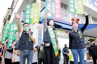 新北第8選區/候選人一早站路口拜票! 王正見老伯伯1舉動感動炸