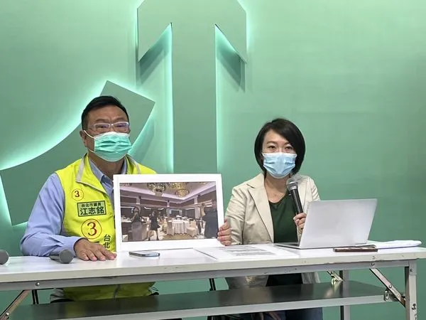 ▲▼陳時中競選總部今(24)日由發言人羅浚晅、林聿禪台北市議員江志銘、簡舒培、陳賢蔚召開「柯P掉漆的管理學」記者會。（圖／陳時中競選辦公室提供）