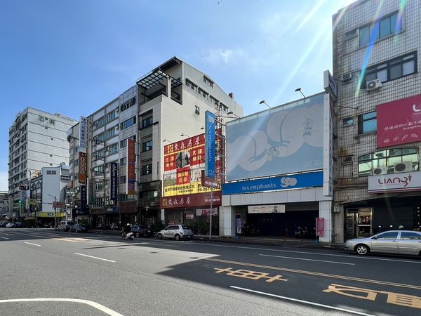 ▲▼東森房屋台南東區崇學加盟店長黃家珅談區域房市。（圖／業者提供）