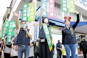 新北第8選區／候選人一早站路口拜票！　王正見老伯伯1舉動感動炸