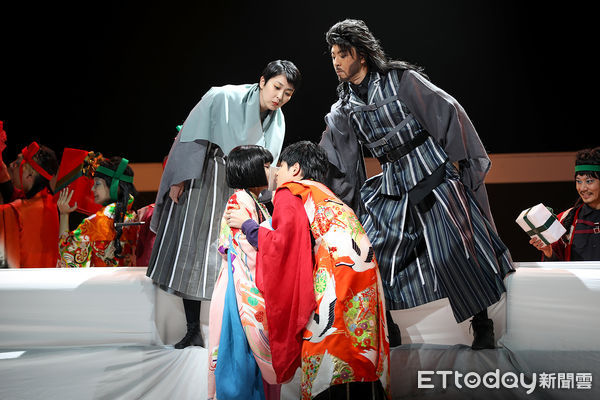 ▲松隆子與人氣演員廣瀨鈴、至尊淳合作的舞台劇《Q：歌舞伎之夜》來台演出。（圖／記者蔡宜芳攝）