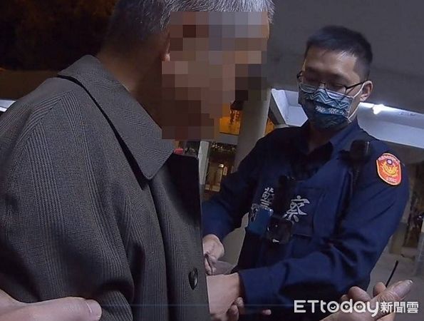 ▲▼經查證身份發現酒醉的詹姓男子為詐欺通緝犯，依法逮捕。（圖／桃園警分局提供）