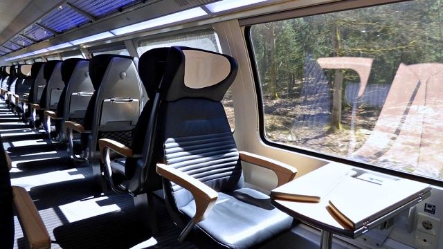 圖／火車,座位,頭等艙，取自pixabay圖庫