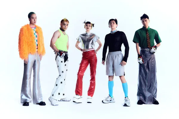 ▲▼美秀集團狗柏開噴修齊（左一）。（圖／資料照，新視紀整合行銷提供）