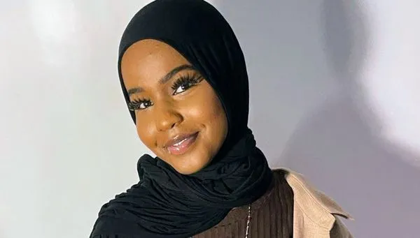 15歲少女與朋友賽車！「頭巾被卡丁車卡住」　勒脖窒息身亡。（圖／翻攝自Twitter）