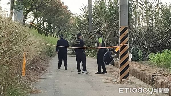 ▲▼嘉義水上甘蔗田起火！　警消撲滅「赫見1男性焦屍」。（圖／民眾提供）