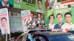 漂亮寶貝邱議瑩三度永康輔選　力推朱正軒是骨力會做事的好青年