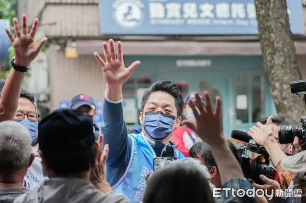 ▲▼    蔣萬安出席吳世正市議員競選總部成立大會暨藝文展演活動     。（圖／蔣萬安競辦提供）