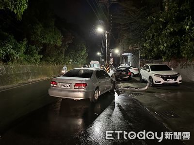 死不悔改！男5度酒駕...這次無照自撞電線桿　毀路旁2車還肇逃