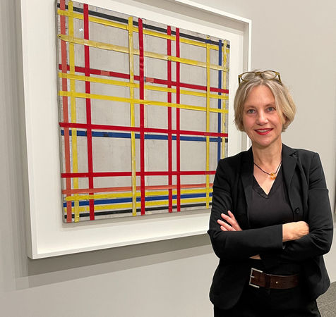 ▲▼ 荷蘭抽象畫先驅蒙德里安（Piet Mondrian）的作品「紐約市一」（New York City I）本周才被發現，過去75年都被「上下顛倒」掛反了。（圖／路透）