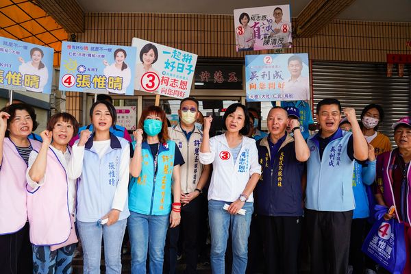 ▲▼   大社果菜市場掃街　民眾盼柯讓高雄脫胎換骨          。（圖／柯志恩競選辦公室提供）