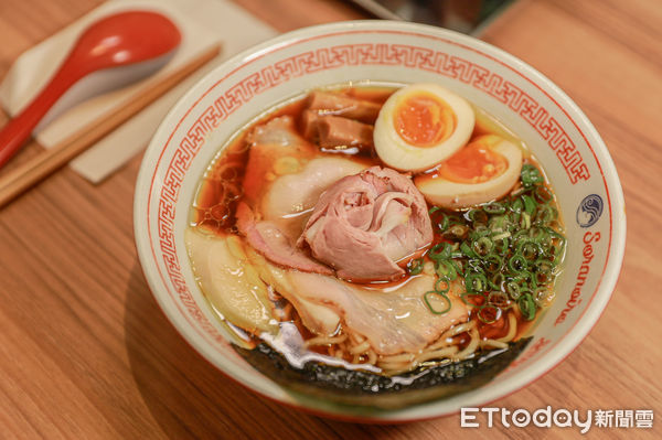 ▲▼東京車站一番街素食拉麵「soranoiro」。（圖／記者蔡玟君攝）