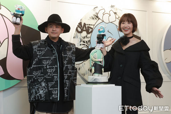 ▲▼黃子佼、Lulu出席日本當代藝術家畫展開展。（圖／記者周宸亘攝）