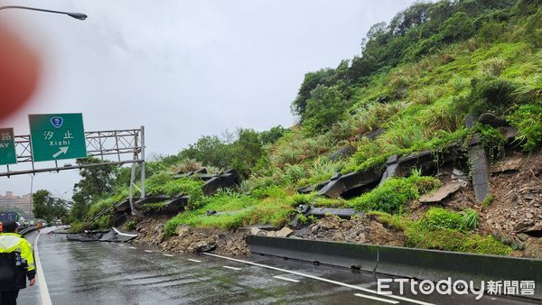 ▲▼       國1汐止交流道走山      。（圖／記者張君豪翻攝）