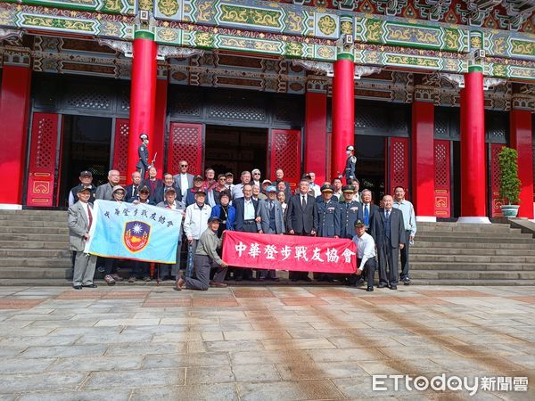 ▲▼「中華登步戰友協會」前往忠烈祠祭拜登步島戰役殉職官兵。（圖／記者譚志東攝）