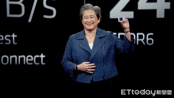 ▲▼AMD董事長暨執行長蘇姿丰首度展示全球首款採用AMD小晶片設計的AMD RDNA 3架構。（圖／AMD提供）