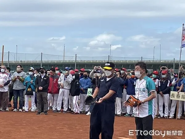 ▲▼蔡英文、陳時中出席小英盃慢速壘球錦標賽。（圖／記者呂晏慈攝）