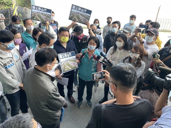 ▲民進黨立法院黨團今天考察鍾東錦砂石場。（圖／湯蕙禎國會辦公室提供）