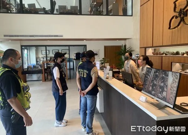 ▲枋寮警方執行清樓專案            。（圖／記者陳崑福翻攝，下同）