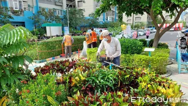 ▲56歲中度聽障者阿文，在勞動部勞動力發展署雲嘉南分署永康就業中心協助下，考取永康區公所技術單工而穩定就業。（圖／記者林悅翻攝，下同）