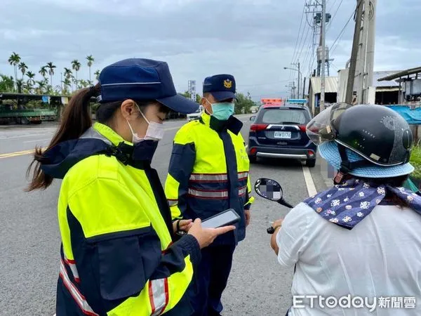 ▲里港警方加強無號誌路口執法            。（圖／記者陳崑福翻攝，下同）