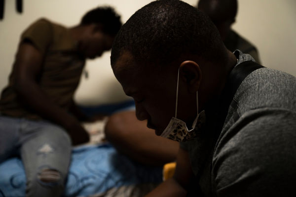 ▲▼2022台灣新聞攝影展。系列照片類第一名（圖／台灣新聞攝影協會提供 楊⼦磊攝）