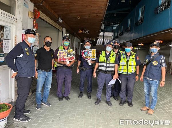 ▲潮州警方執行清樓專案            。（圖／記者陳崑福翻攝，下同）