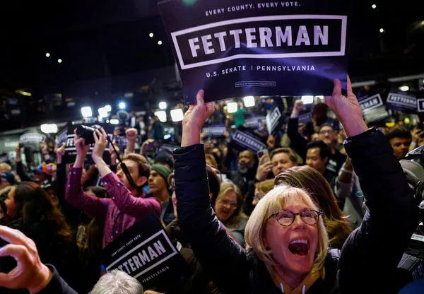 ▲▼賓州民主黨籍參議員候選人費特曼（John Fetterman）勝選。（圖／路透）