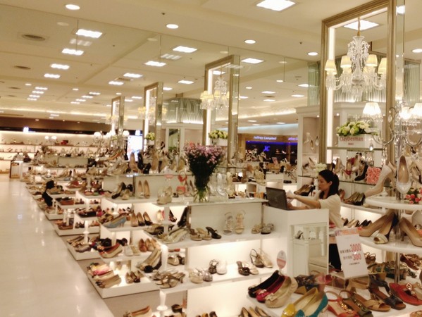 遠百板橋中山店斥資1億元改裝，規畫最齊全女鞋、女用品、化妝品等專區，打造都會女性百貨。