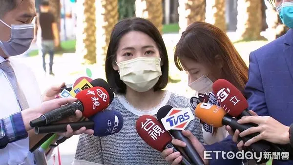 ▲▼徐巧芯回應昨日綠營側翼攻擊的事件。（圖／攝影中心攝）