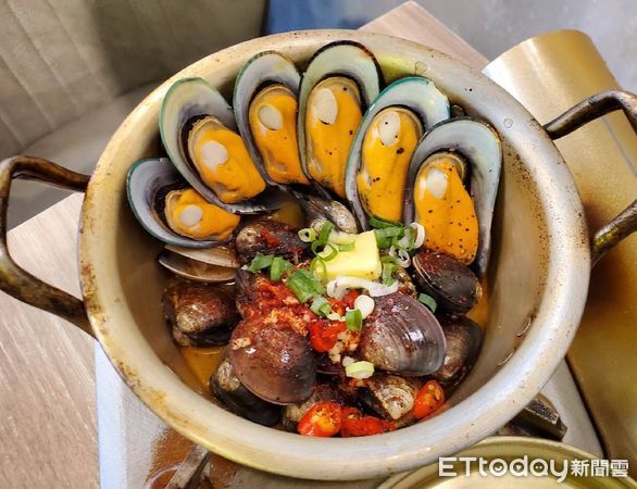 ▲▼韓式料理與龍蝦鍋。（圖／記者浦靖祤攝）