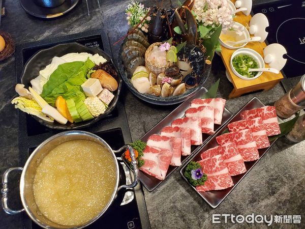 ▲▼韓式料理與龍蝦鍋。（圖／記者浦靖祤攝）