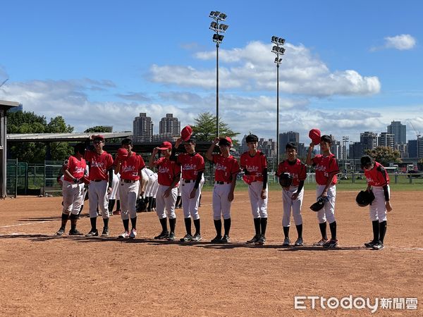 ▲中信盃黑豹旗，台中市東山高中。（圖／記者楊舒帆攝）