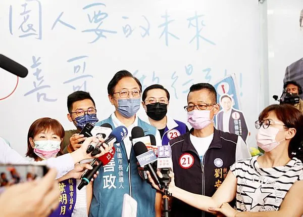 ▲國民黨桃園市長候選人張善政今（11）日受訪指出，藍綠民調確實非常小，會用非常有內容政見吸引選民，用善良選風爭取支持。（圖／張善政競辦提供）