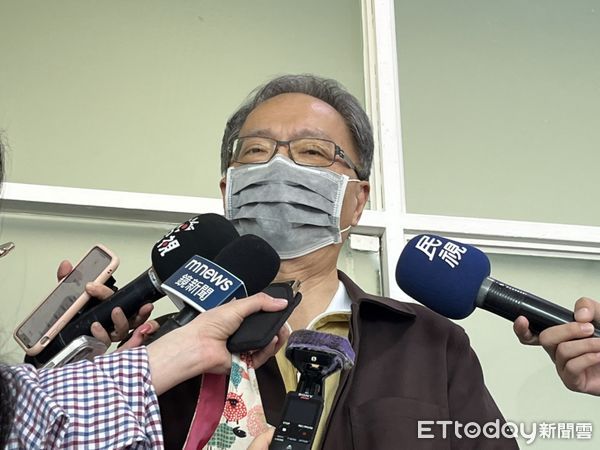 ▲▼衛福部長薛瑞元出席「2022台灣醫學週台灣聯合醫學會學術演講會 」。（圖／記者嚴云岑攝）