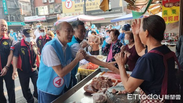 ▲▼韓國瑜旋風式走訪金門，合體楊鎮浯掃街拜票。（圖／記者林名揚翻攝）