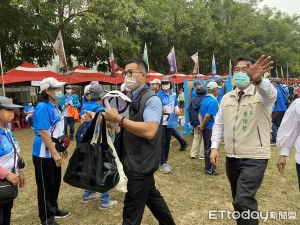  ▲台南市政府於新營體育場二二八紀念公園南側，盛大舉辦「台南市2022年度勞資體育競賽」，這次運動會多達76個單位、約3000多人次參與本次的比賽盛事。（圖／記者林悅翻攝，下同）