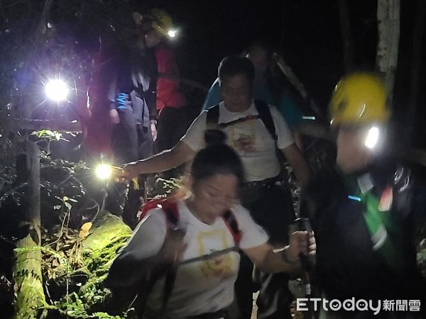 ▲▼苗栗泰安鄉虎山登山步道12日發生2起山域救援事件，都是登山客體力不支求援。（圖／記者蔡文淵翻攝）