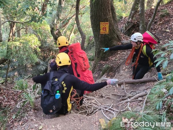 ▲▼苗栗泰安鄉虎山登山步道12日發生2起山域救援事件，都是登山客體力不支求援。（圖／記者蔡文淵翻攝）