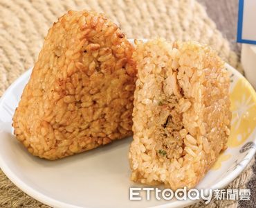 麻油醬香飯太香！　「三杯雞、麻油雞烤飯糰」超商限定吃