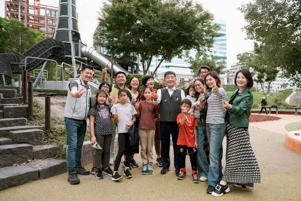 ▲▼陳時中參觀特色公園。（圖／翻攝自Facebook／陳時中）