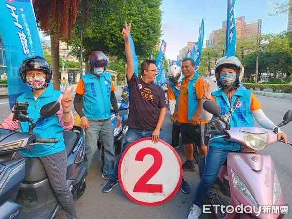 ▲▼  王威元組車隊最後衝刺           。（圖／王威元提供）