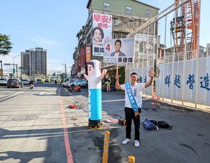 新北第5選區／議員候選人搶站華江橋！吳達偉笑曝「事後走光照」