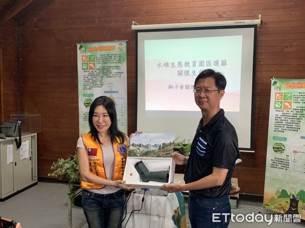 圖：台北市西區女獅子會與特生中心及水雉生態園區合作，共同於水雉生態教育園區道路旁架設簡易路殺防護導引圍籬，讓在園區居住小動物們不會魂斷馬路。（圖／記者林悅翻攝，下同）