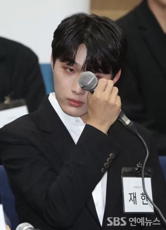 ▲▼▲▼The 11-member boy group OMEGA X was threatened with wine! Crying at a press conference: sexually harassed by a representative touching her thigh