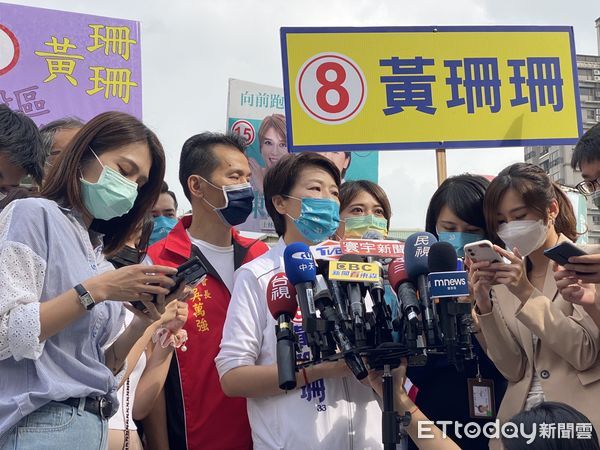 新書遭批「無創新」　黃珊珊嗆：懷疑陳時中的閱讀能力 | ETtoday政