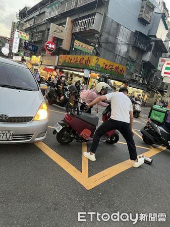 ▲▼   新莊仁義里長候選人謝佳龍。（圖／記者戴上容攝）