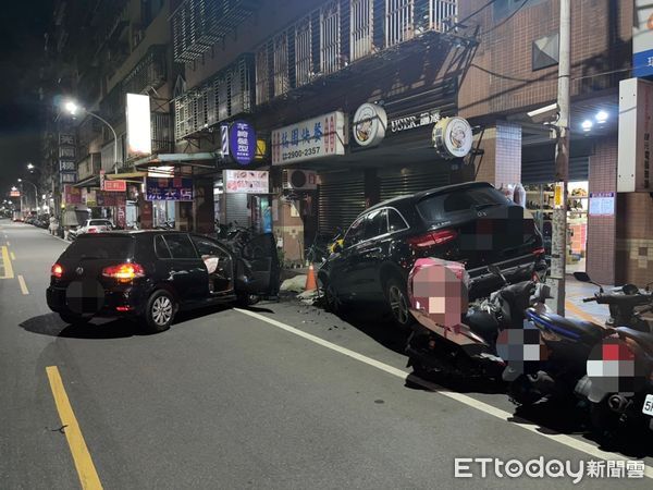 ▲▼邱男高速撞路邊7汽機車             。（圖／記者陳以昇翻攝）